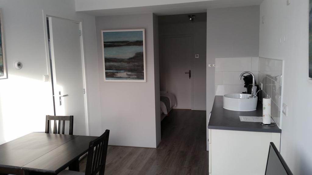 Homestay Bij Aelita Den Burg Szoba fotó