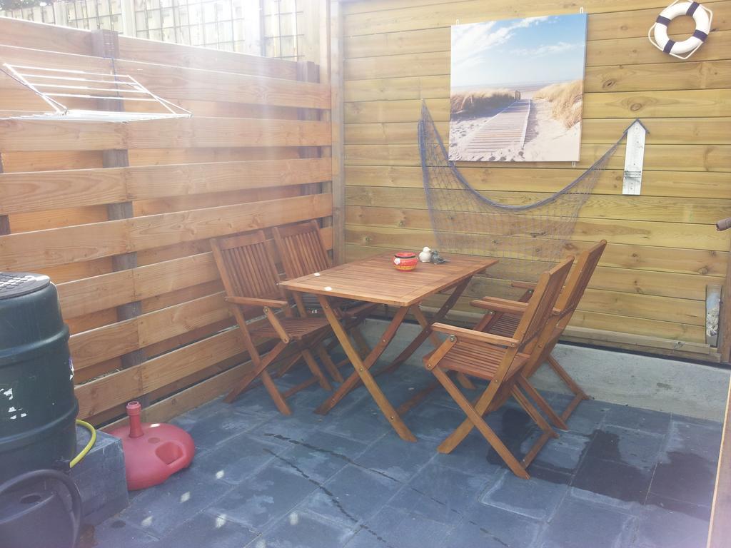 Homestay Bij Aelita Den Burg Szoba fotó