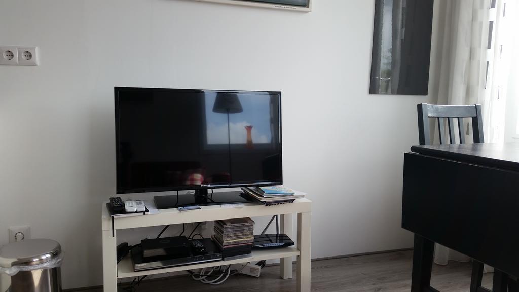 Homestay Bij Aelita Den Burg Kültér fotó